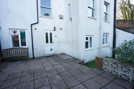 1 bedroom flat to rent - Photo 5
