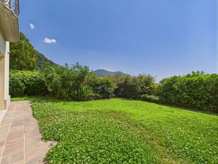 Luminoso appartamento da 4.5 locali con giardino a Morcote - Photo 2