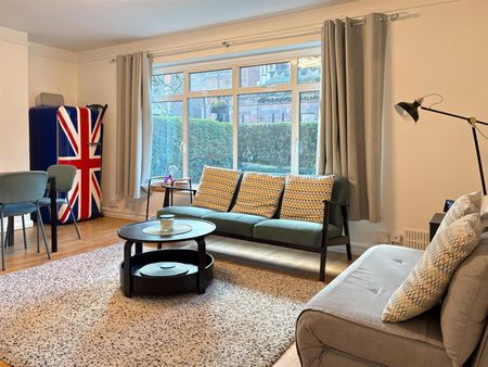 3 bedroom property to let - Photo 2