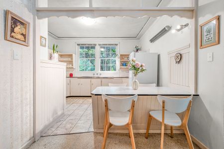 Family Home within West Pennant Hills Public catchment - Photo 4