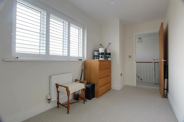 4 bedroom detached house to rent - Photo 1