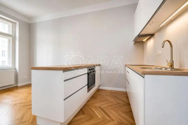 Nabízíme k pronájmu krásný prostorný byt 3+kk 107 m - Fotografie 1