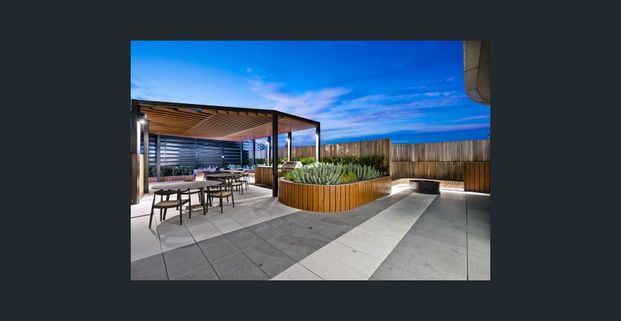 3 bed 3 bath Apartment in Box Hill Sky One with Spectacular View - Photo 1