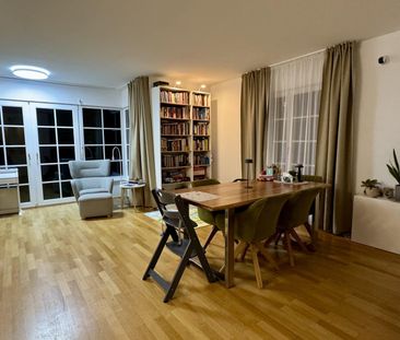 Großer Eigengarten: 4-Zimmer-Wohnung mit Saunahäuschen - Photo 2