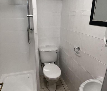 4 bedroom flat to rent - Photo 3