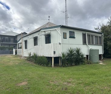 FURNISHED HOME IN POPULAR EAST TAMWORTH - Photo 1