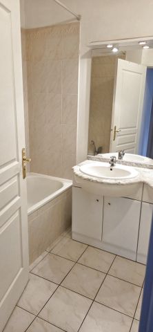 Location Appartement 3 pièces 74m² BORDEAUX 33300 - Photo 5