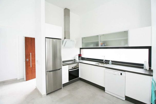 Luxury Villa for rent in Pilar de la Horadada, Valencia - Photo 1