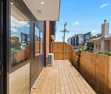 Bedsit for rent, fully furnished, internet, power - Photo 2