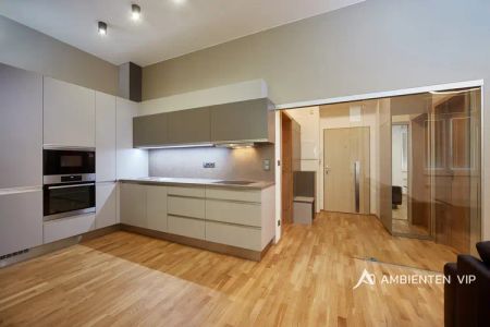 Pronájem luxusního a vybaveného 2+kk v srdci města Brna s možností parkování - Photo 2