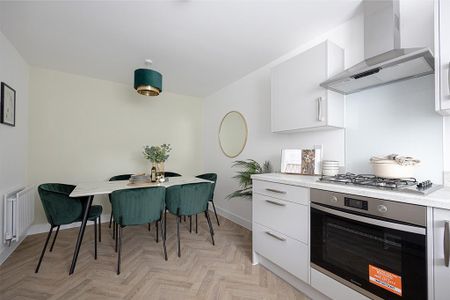 4 bedroom terraced house to rent - Photo 5