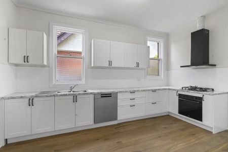 Charming Richmond Gem with Two-Permit Parking Advantage! - Photo 5