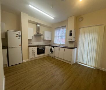 2 bedroom terraced house to rent - Photo 3