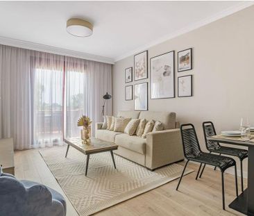 3 bedroom luxury penthouse for rent in Estepona, Andalusia - Photo 4