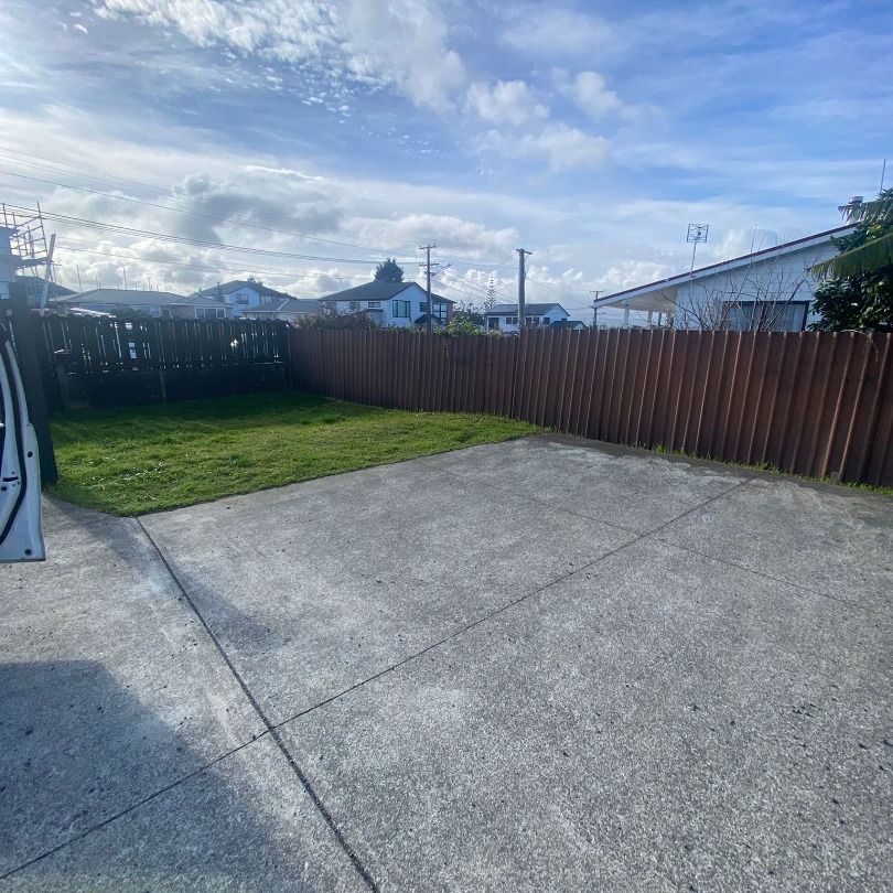MANUREWA, 2 BEDROOMS - Photo 1