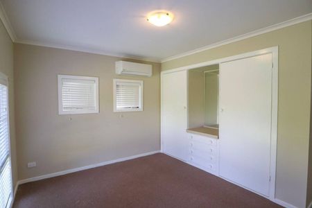 BRICK & TILE 2 BEDROOM DUPLEX - Photo 2