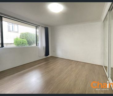 Bright & Spacious Full-Brick Townhouse in a Highly Convenient Location - Photo 3