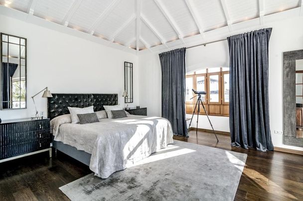 Luxury Villa for rent in Benahavís, Andalusia - Photo 1