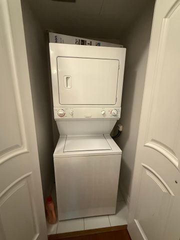 For Lease - 16 Harbour Street Unit# 3701, Toronto, Ontario - Photo 3