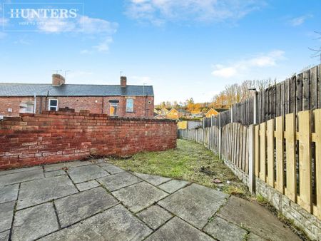 2 bedroom semi-detached house to rent - Photo 2