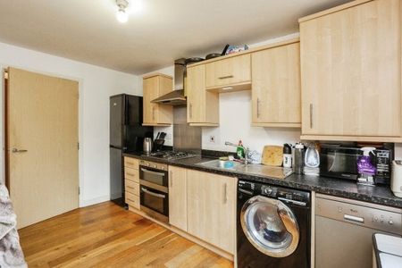 Wakefield Close, Nottingham, NG11 - Photo 2