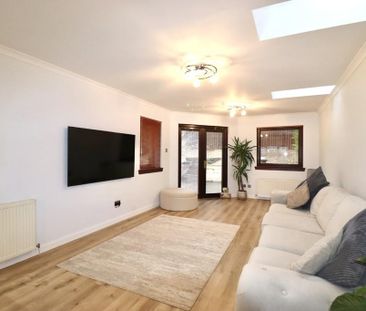 4 bedroom detached bungalow to rent - Photo 5