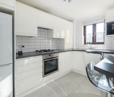 2 bedroom flat to rent - Photo 6