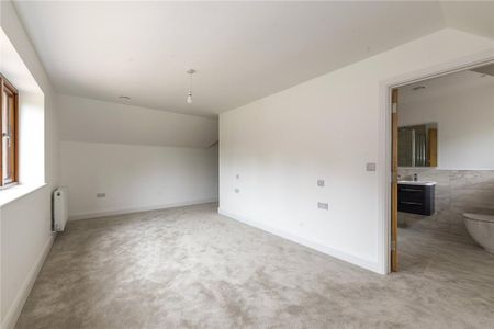 4 bedroom detached house to rent - Photo 5