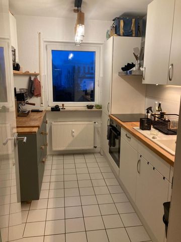 SUPER LAGE! ZENTRAL & RUHIG. Hübsche Wohnung mit Balkon, Einbauküche, PKW-Stellplatz - Photo 4