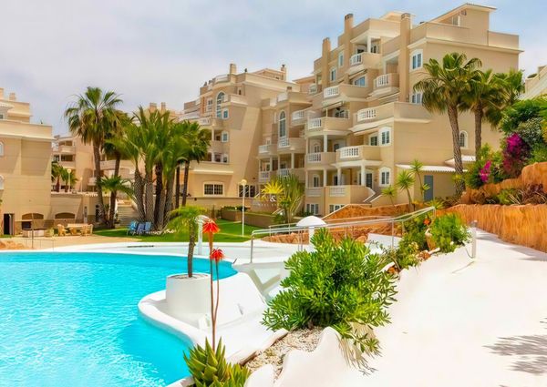 LUXURY APARTMENT, 2 BEDROOMS AND 1 BATHROOM