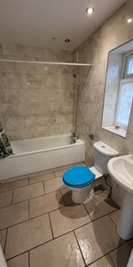 Studio Flat, Ethelbert Gardens, IG2 - Photo 4