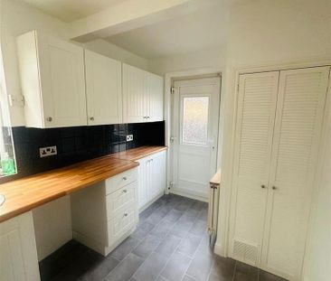 2 bedroom semi-detached house to rent - Photo 2