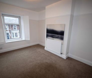 4 bedroom terraced house to rent - Photo 3