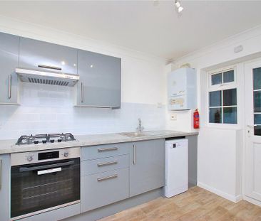 4 bedroom terraced house to rent - Photo 6