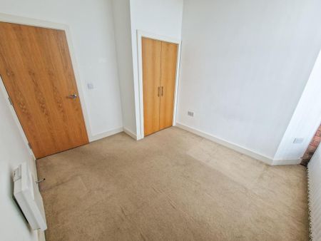 3 bedroom flat to rent - Photo 3