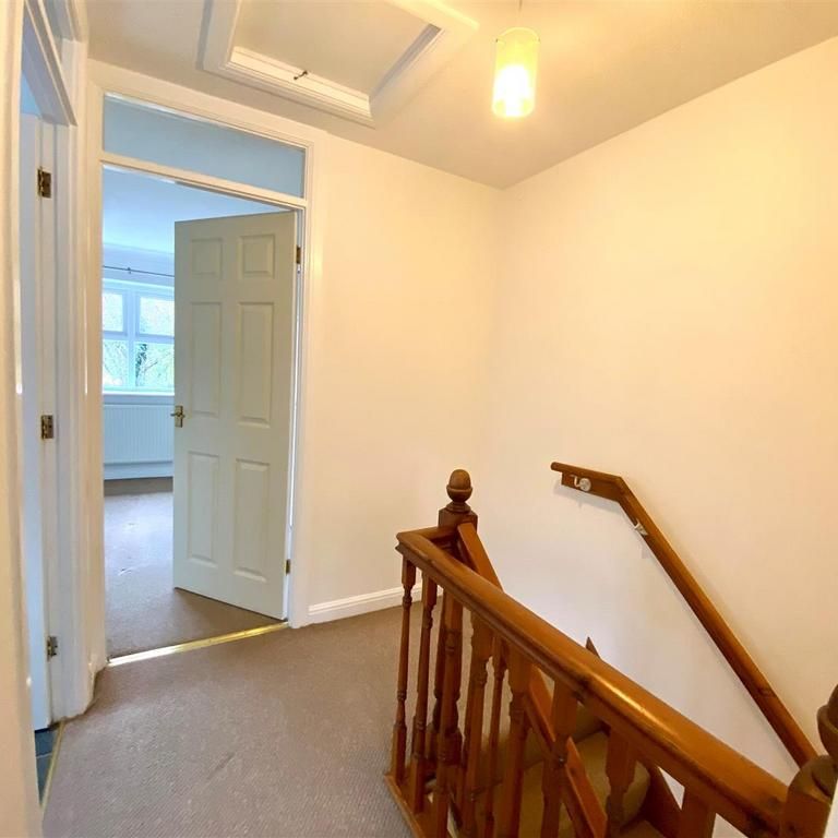 2 bedroom end of terrace house to rent - Photo 1