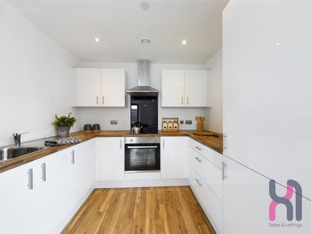 2 bedroom flat to rent - Photo 5