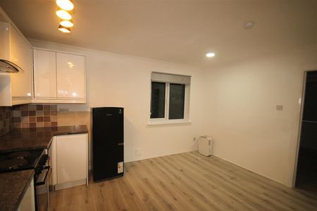 Lesley Place, Maidstone - Photo 4