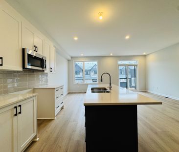 For Lease - 312 Clearpath Private, Kanata, Ontario - Photo 2