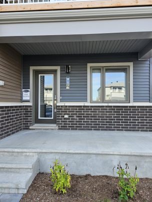 For Lease - 914 Lillian Freiman Private, Barrhaven, Ontario - Photo 1