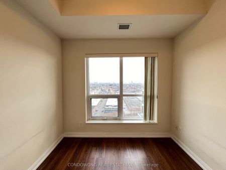 181 Village Green Square #2221 - Photo 3