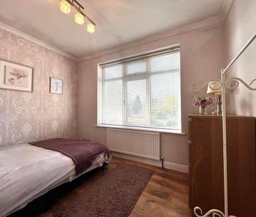 4 bedroom detached house to rent - Photo 4