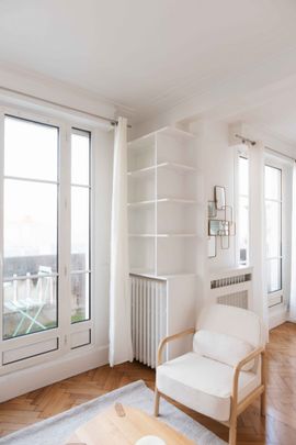 Location Appartement 3 pièces 83m² PARIS 8ème - Photo 1