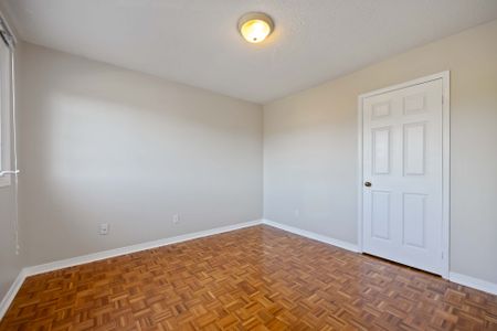 For Lease - 126 Largo Crescent, Vaughan, Ontario - Photo 4