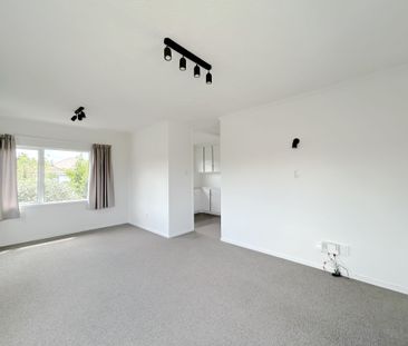 Two Bedroom Unit with Carport in Remuera - Photo 5