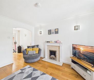 2 bedroom semi-detached house to rent - Photo 2