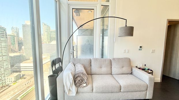 For Lease - 1 Concord Cityplace Way Unit# 2615, Toronto, Ontario - Photo 1