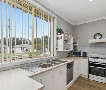 GOOD SIZE ONE BEDROOM GRANNY FLAT - Photo 3