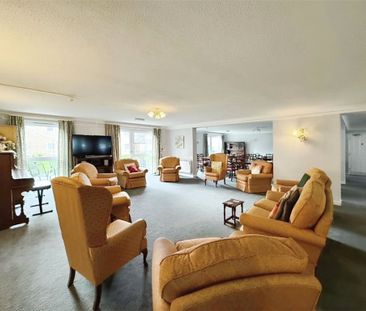 Homebeech House, Mount Hermon Road, Woking, Surrey, GU22 7XG - Photo 1