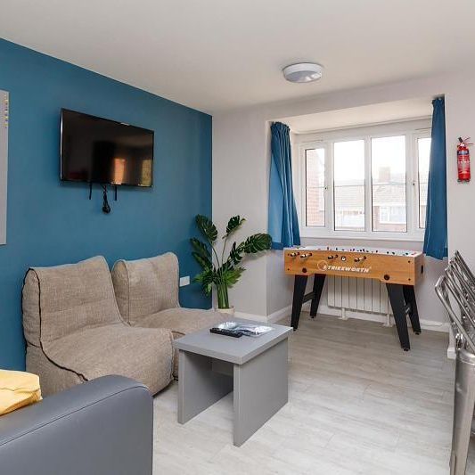 4 bedroom apartment to rent - Photo 1